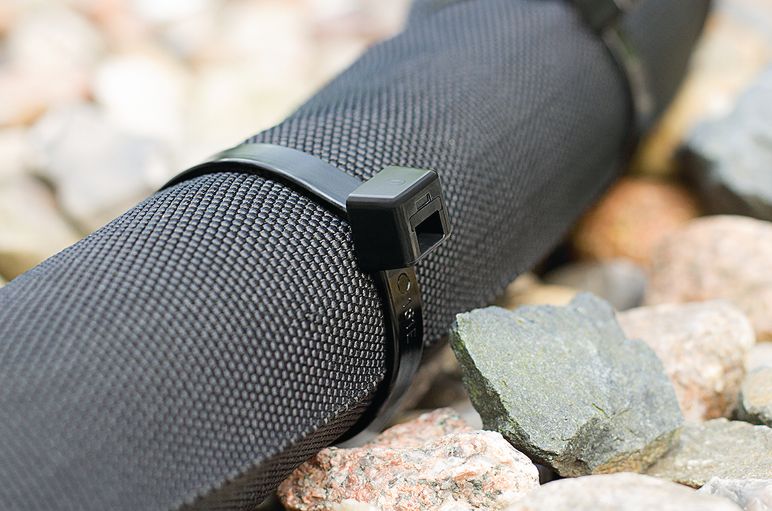 Kabelbinder und Befestigungselement