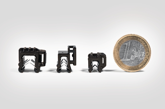 Unser kleinster Edge Clip – 30 % kleiner als herkömmliche Kabelhalter
